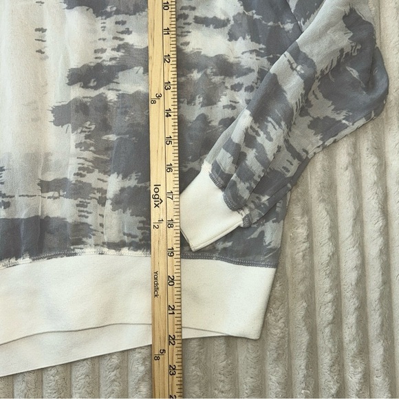 Club Monaco Gray and White Graphic Sweatshirt Tye Dye Silk Large - Picture 4 of 8
